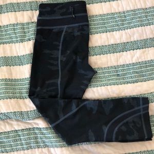 Lululemon run inspire crop